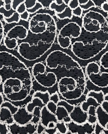 black/white lace-swatch